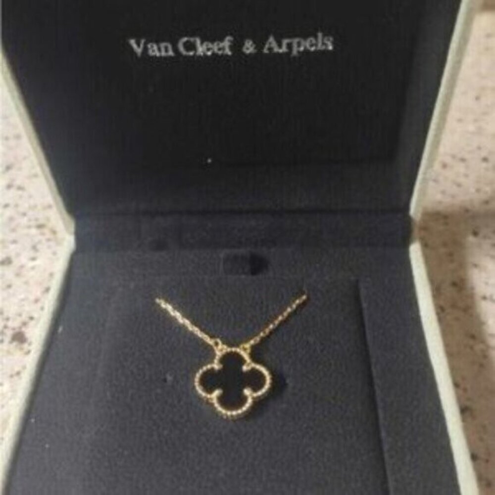 Van Cleef & Arpels Gold Pendant Necklace